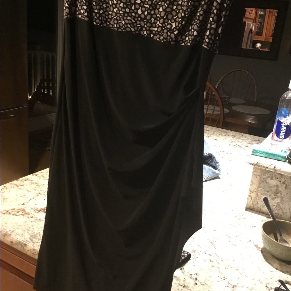 Dress - Picture 2 of 5
